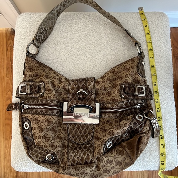 🩵Vintage Y2K GUESS Hobo Bag with Faux Leather Straps | G Logo Clasp Rhinestones - Picture 11 of 16